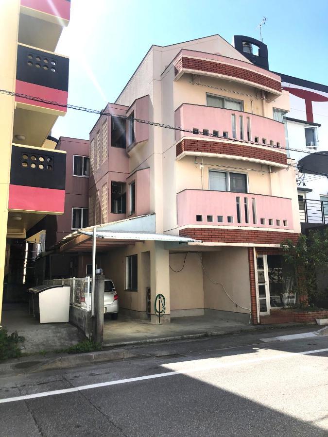 Villa 北谷アメリカンヴィレッジまで歩いていける好立地!! サンセットビーチ近くのロフト付ペントハウス